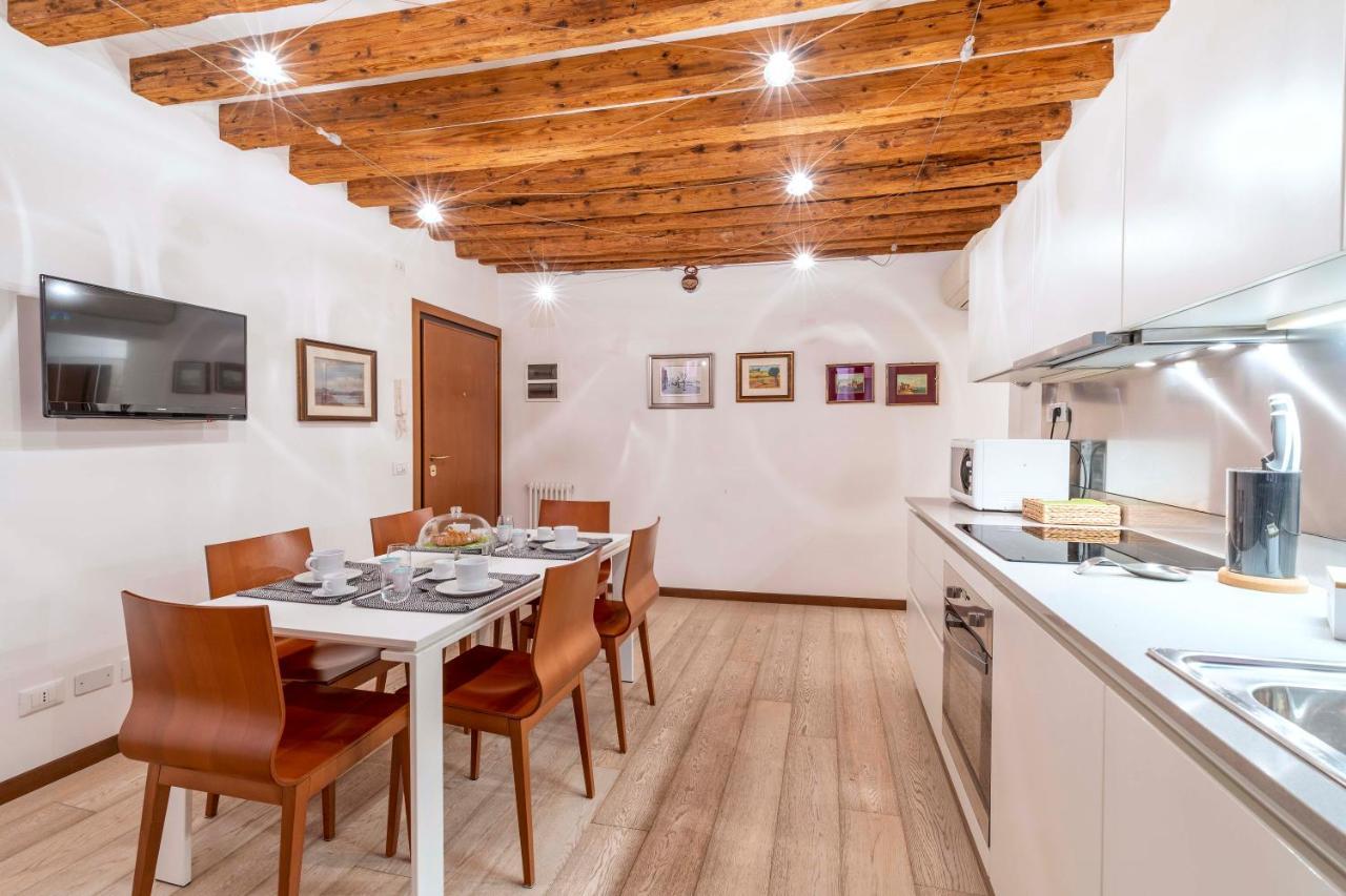 Central Apt * Venecia